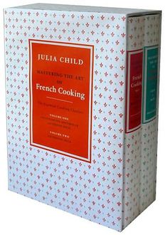 Mastering the Art of French Cooking Boxed Set: Volumes 1 and 2